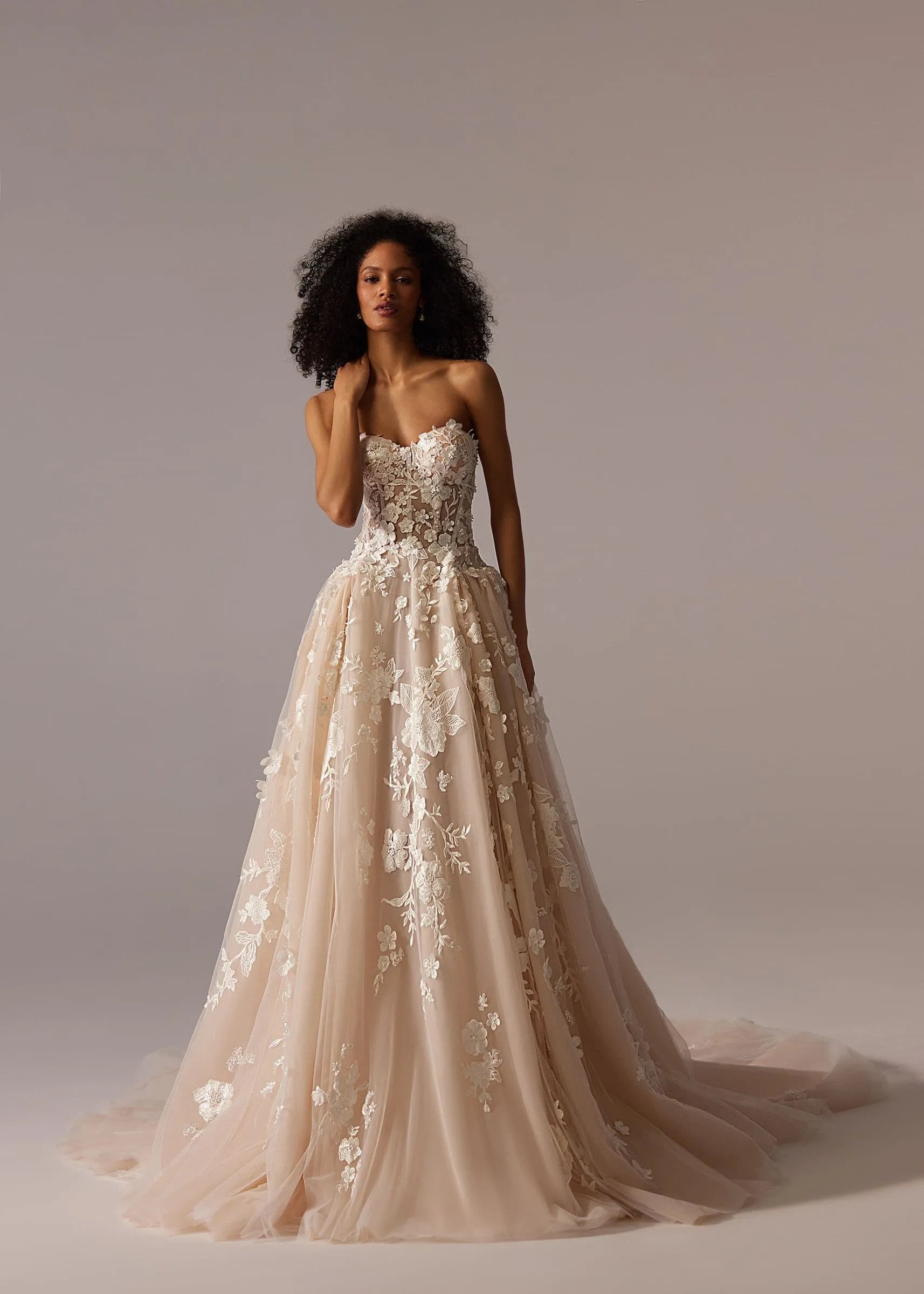 Vestiti Da Sposa Color Oro Vestito Da Sposa Colore Champagne