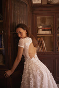 Charming Wedding Dresses Luxury Lace Appliques A Line Bridal Gowns Backless Floor Length