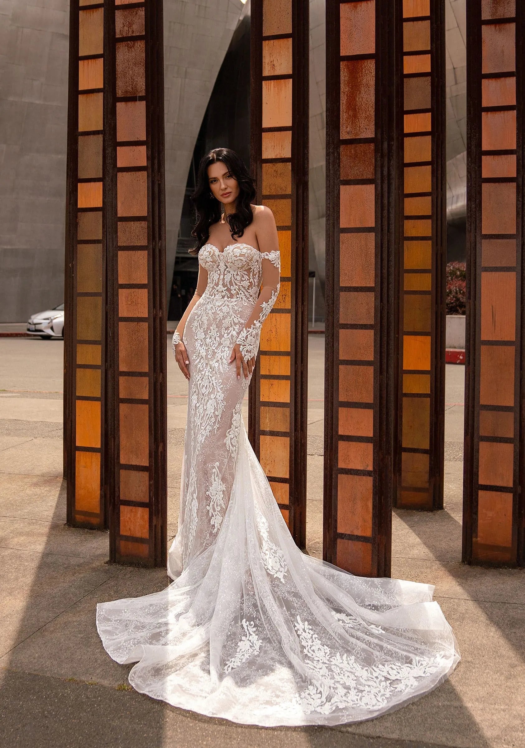 Vintage Mermaid Wedding Dresses Off Shoulder Lace Appliques Bridal Gowns Long Sleeves Floor Length