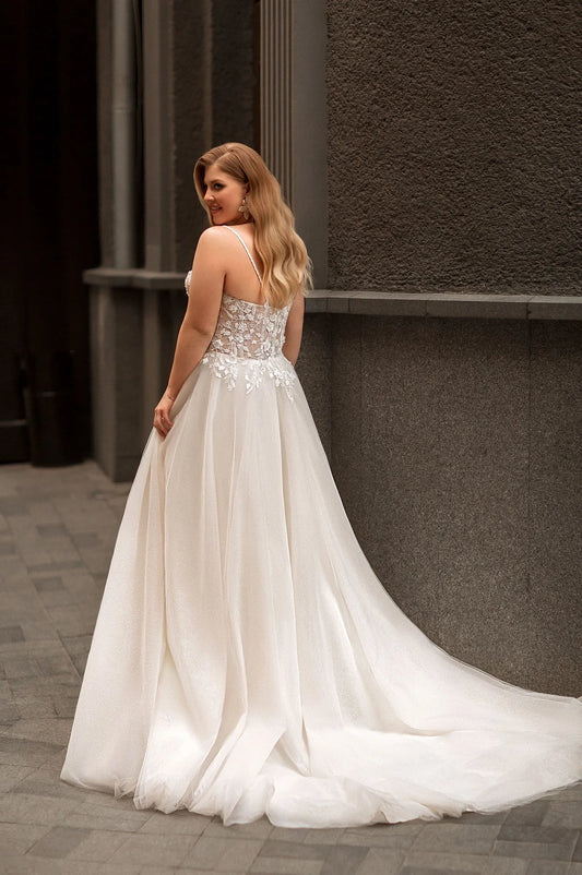 Plus Size Wedding Dresses for Women New Summer Spaghetti Straps Bridal Gowns with Lace