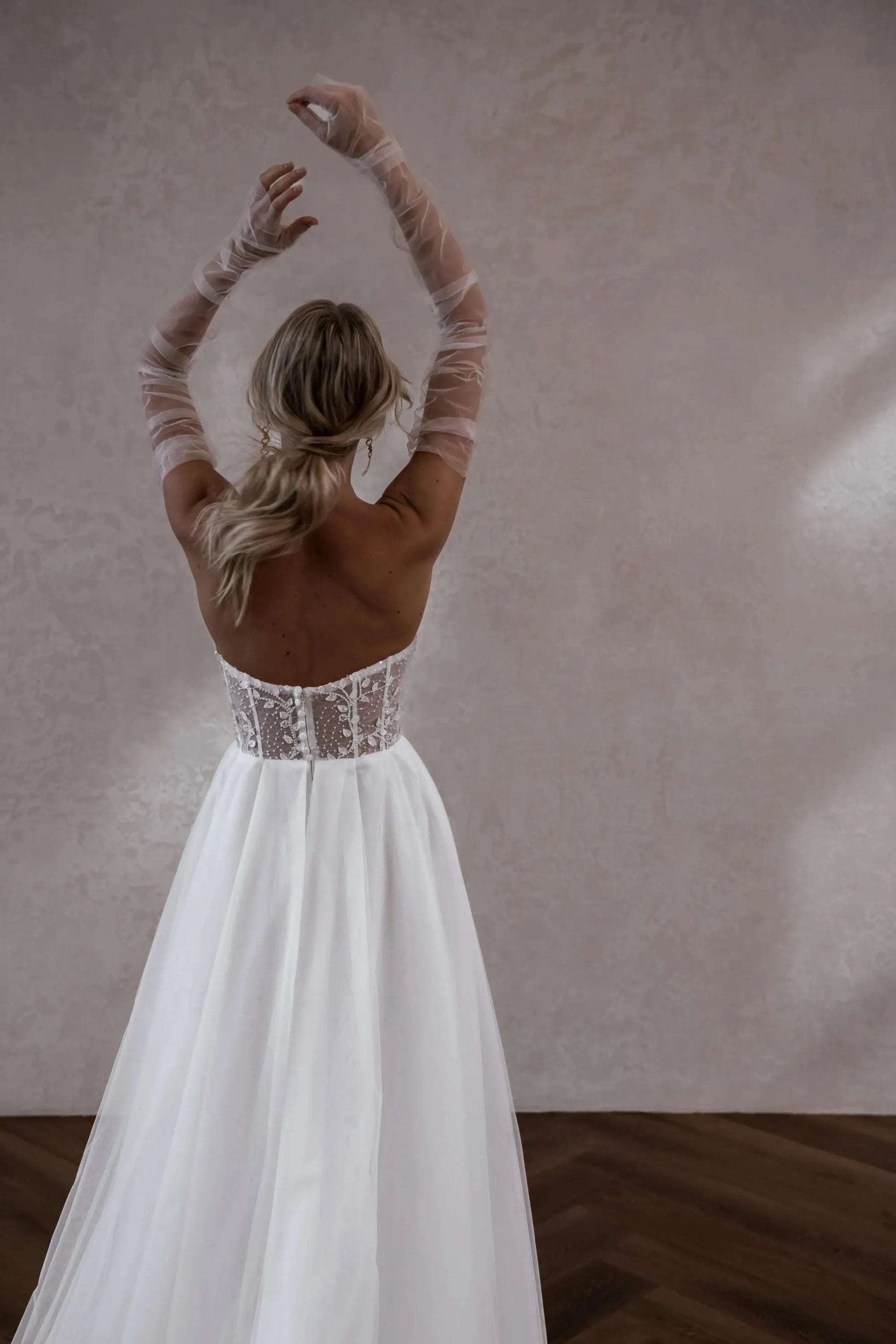 Elegant Lace Appliques White Wedding Dress For Woman A-Line Spaghetti Straps Bride Gown Strapless Illusion Backless High Slit