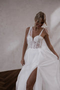 Elegant Lace Appliques White Wedding Dress For Woman A-Line Spaghetti Straps Bride Gown Strapless Illusion Backless High Slit