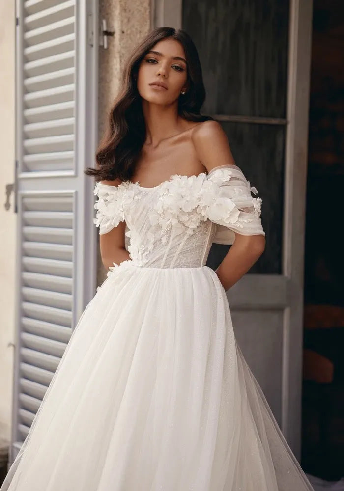 Charming Off The Shoulder Wedding Dresses For Women Bohemian Lace Appliques Bridal Gown Beach Vestidos De Novia Customized