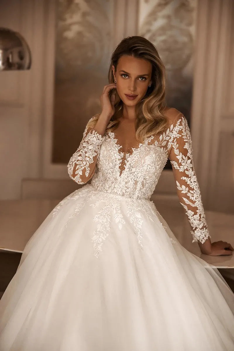 Luxurious A Line Wedding Dresses For Woman Simple Formal Bride Dress Sexy Lace Tulle Appliques Sweetheart Long Sleeve Ball Gowns