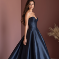 Elegant Black Evening Dress & Prom Dress with Draped Back for a Sophisticated Feel
