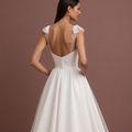 Elegant White Princess Bridal Gown for a Stunning and Refined Wedding Look