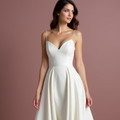 Elegant White Mermaid Wedding Dress with a Structured Bodice for a Sleek Look