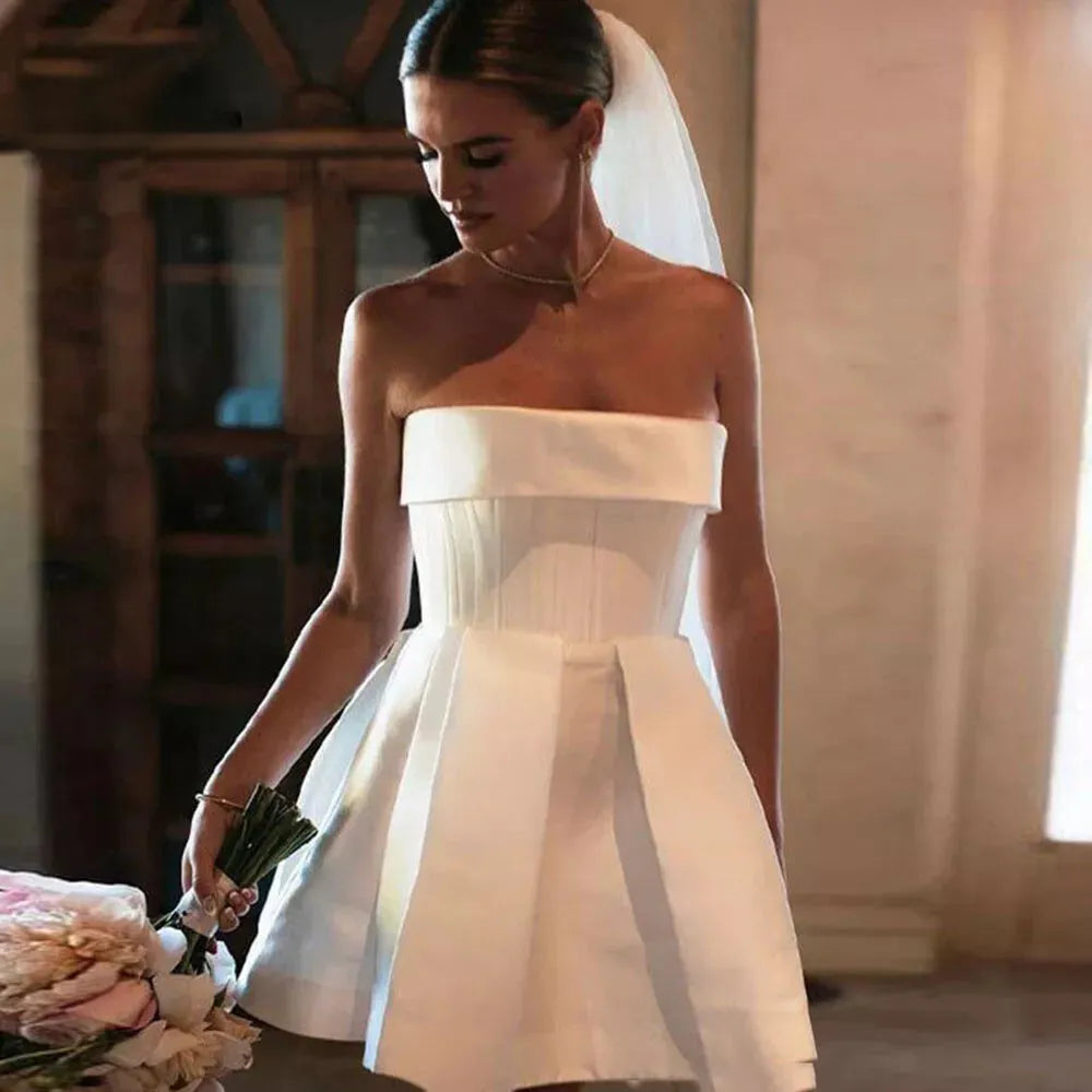Elegant Strapless Pleat Short Wedding Dress For Women Simple Backless A Line Above Knee Mini Bridal Gown Robe De Mariee