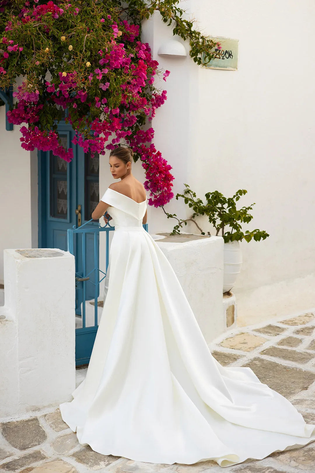 Elegant Off Shoulder Satin Wedding Dresses With Detachable Train Women Mermaid Bridal Gowns Bride Dress