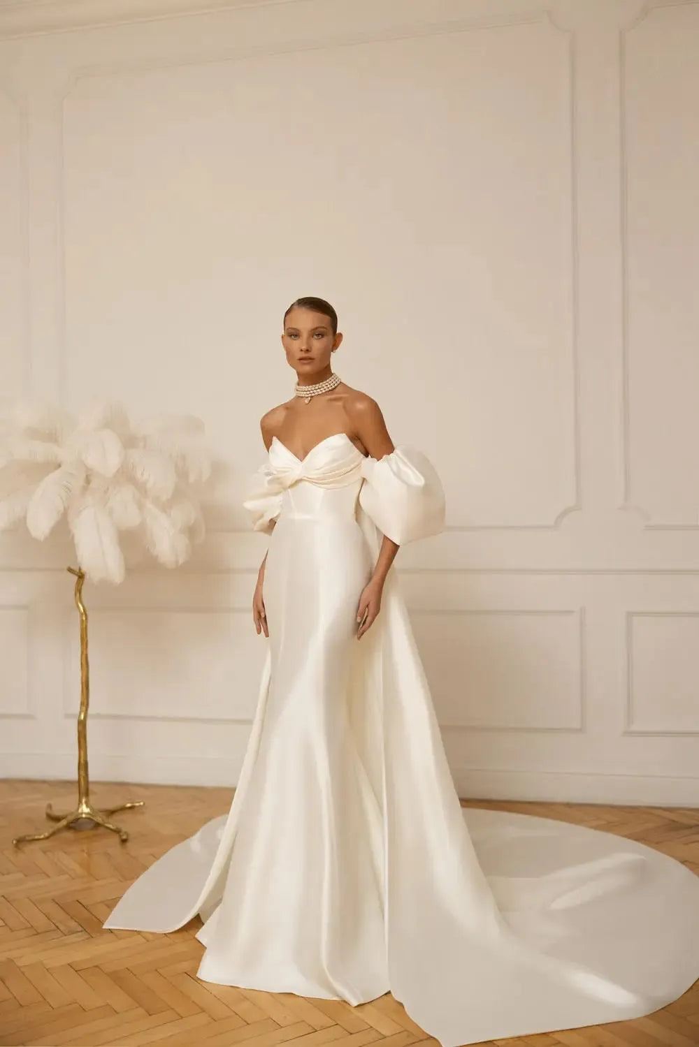 Elegant Simple Wedding Dresses Satin Sheath Mermaid Sexy Bridal Gowns Strapless Backless Sleeveless Robes Vestidos De Novia White