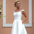 Simple Satin Short Wedding Dresses Knee Length With Crystal Beading Bridal Gowns With Pocket Elegant Scalloped Cap Sleeve