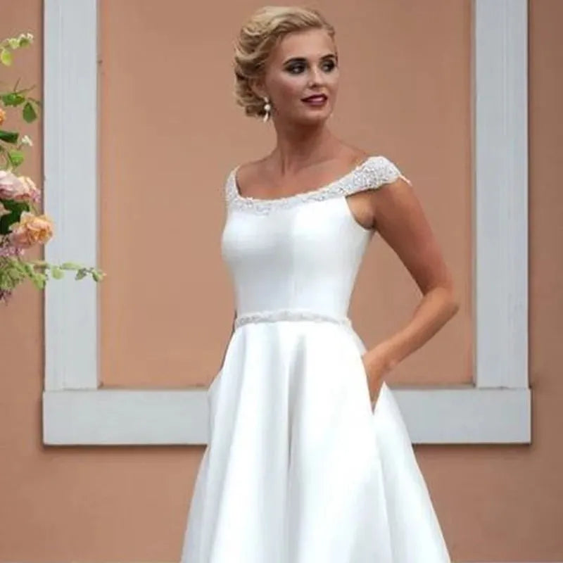 Simple Satin Short Wedding Dresses Knee Length With Crystal Beading Bridal Gowns With Pocket Elegant Scalloped Cap Sleeve