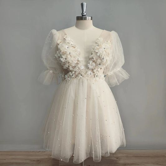 Short Sleeves Short Wedding Dress Pearls 3D Flowers V Neck Lace Appliques Backless Tulle Mini Bridal Gown Champagne