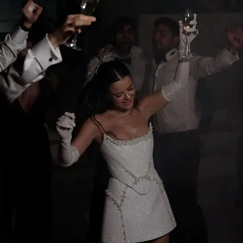 Modern Mini Straight Prom Dresses Sequin Beaded Crystal Sleeveless Evening Dress Strapless Backless Saudi Arabia Red