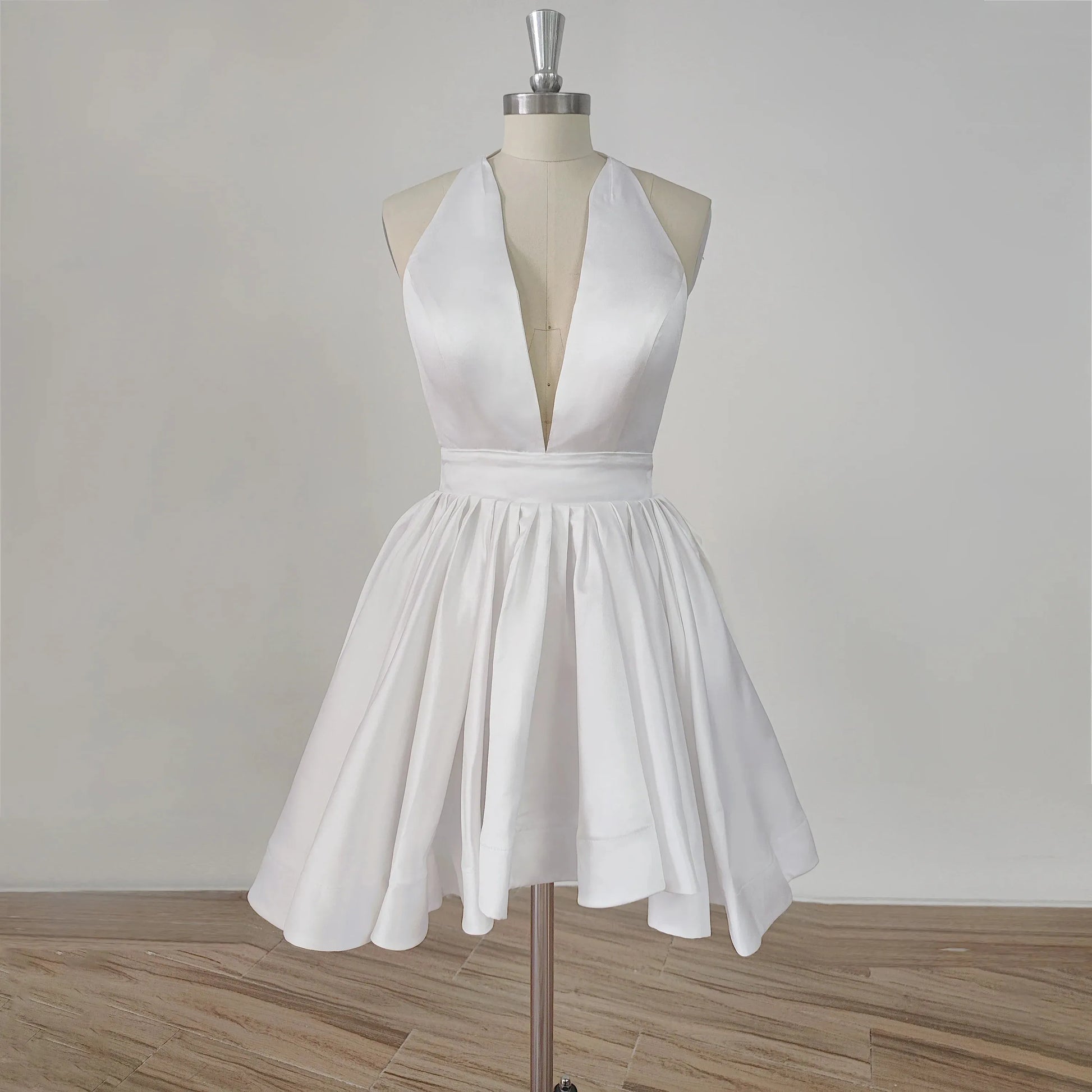 Deep V-Neck Halter Backless Mini Short Wedding Dresses For Women Simple Stain A-line Above Knee Bridal Gown White
