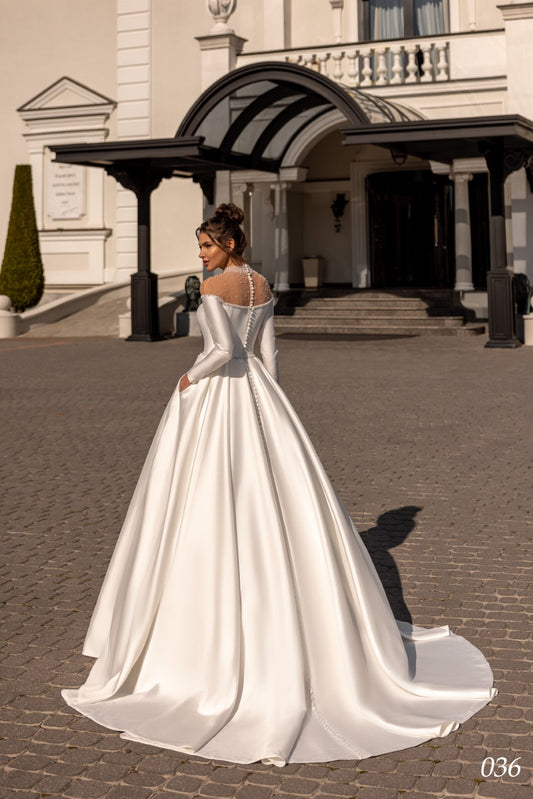 Liyuke Luxury Satin High Collar A-Line Bride Bride Maniche piene perle di perle di abiti da sposa eleganti