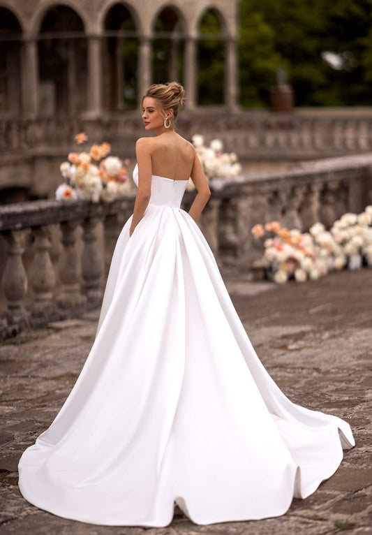 Elegant Wedding Party Dress Women Sweethearts Satin Wedding Gown With Pocket Side Split Bespock Bride Dresses