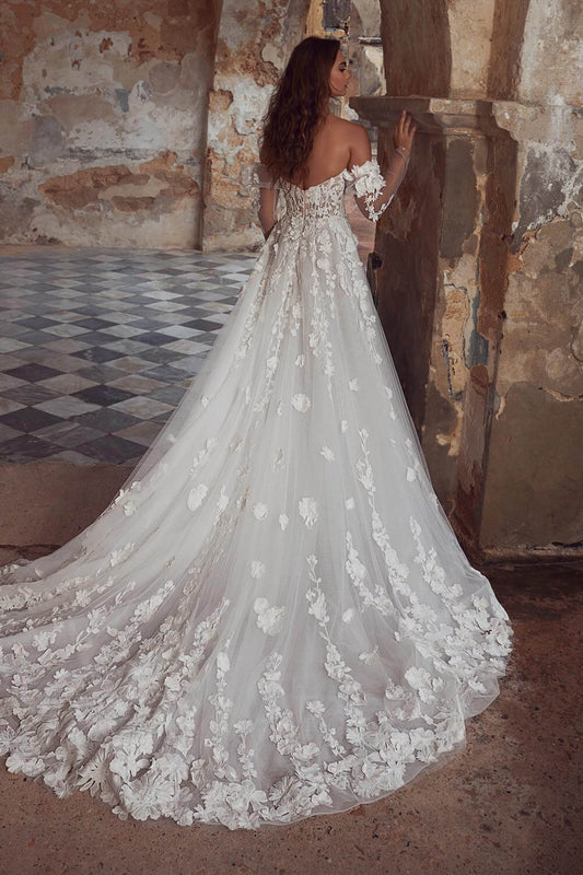 Exquisite Wedding Dresses Romantic Bridal Gowns 3D Flower Appliques A-Line Tulle Tiered Robes Off The Shoulder Vestidos De Novia