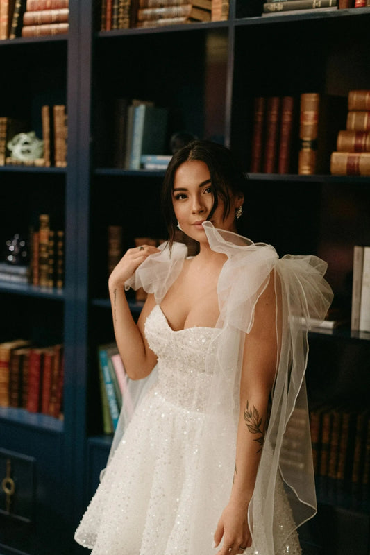 Dream Sequined A-Line Wedding Dresses Bow Tulle axelrem älskling brudklänningar ovanför knä vestido de novia skräddarsydd