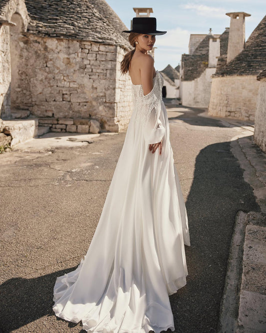 Eleganti abiti da sposa a-line Donne Donne lunghe pizzo con pizzo con pizzo aperto a piega aperta abito da sposa spazzano treno di treno di treno de noviva