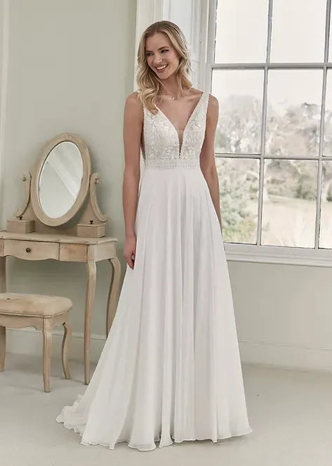 White Chiffon Appliques Deep V-neck Backless Wedding Dress