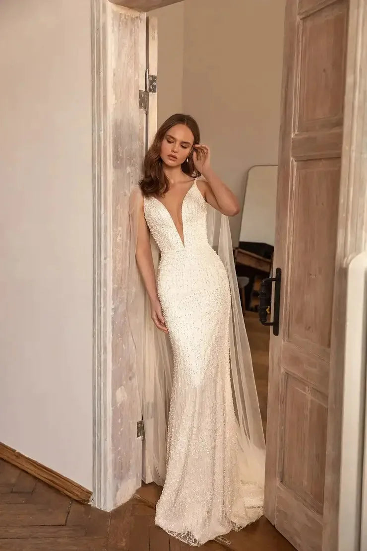 Shining Sleeveless V Neck Luxury Wedding Dress Glitter Deep Backless Beading Sequined Bridal Gown Morden Vestido de Novia White