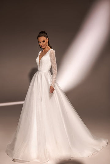 Stunning Long Sleeves V-neck Bridal Grown A Line Princess Wedding Dresses Custom Made