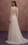 Chantilly Lace Bridal Gowns with Delicate Beauty