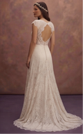 Chantilly Lace Wedding Dresses with Vintage Charm