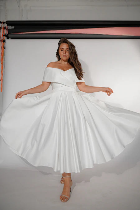 Plus-Size Satin Wedding Dress Modern Dress Vestido De Novia Bow Simple Court Train Bridal Gown Satin Mermaid Princess