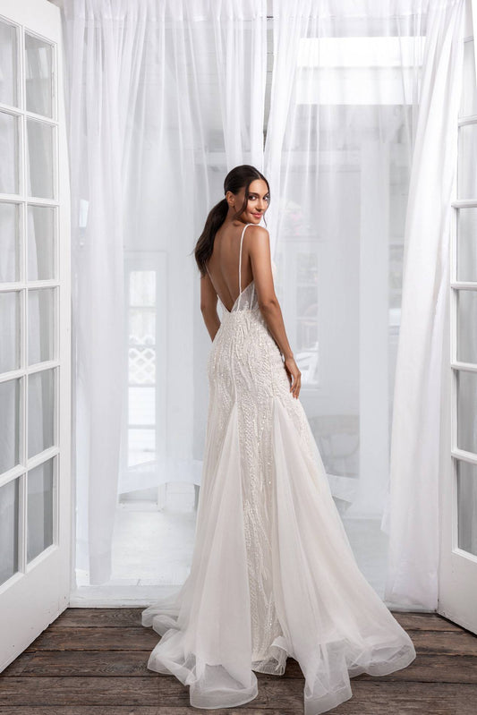 Elegant Mermaid Wedding Dress with Straps, Scoop Neckline & Flattering Natural Waistline