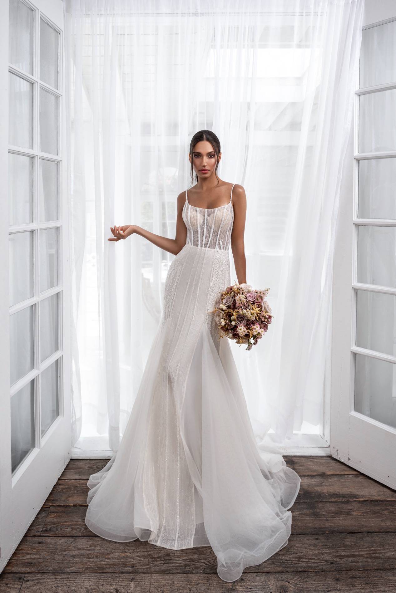 Elegant Mermaid Wedding Dress with Straps, Scoop Neckline & Flattering Natural Waistline