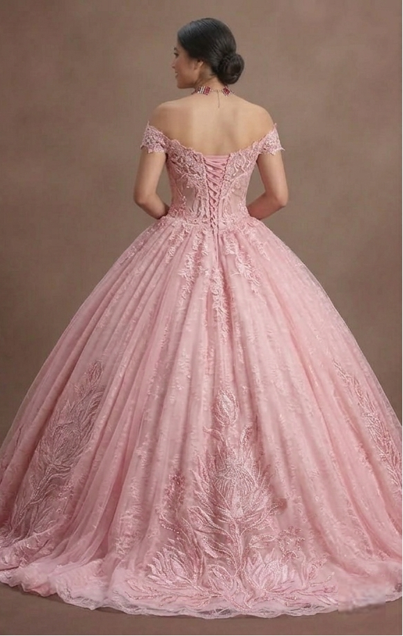Delicate Lace Pink Quinceañera Dress for Elegant Events