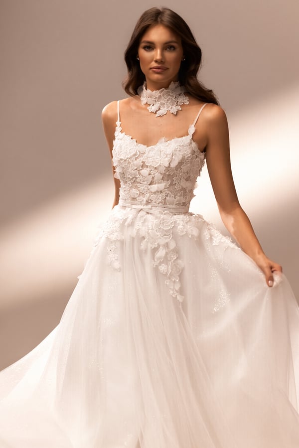 Stunning A-Line Wedding Dress For Women Tulle Sweetheart Spaghetti Strap Lace Appliques Bridal Gowns