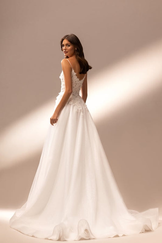 Stunning A-Line Wedding Dress For Women Tulle Sweetheart Spaghetti Strap Lace Appliques Bridal Gowns