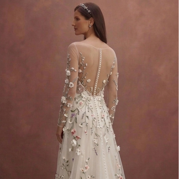 Garden Bridal Dresses with Floral Organza Appliqués