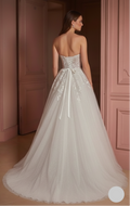 Classic Ball Gown Wedding Dress Strapless Tulle Princess