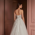 Classic Ball Gown Wedding Dress Strapless Tulle Princess