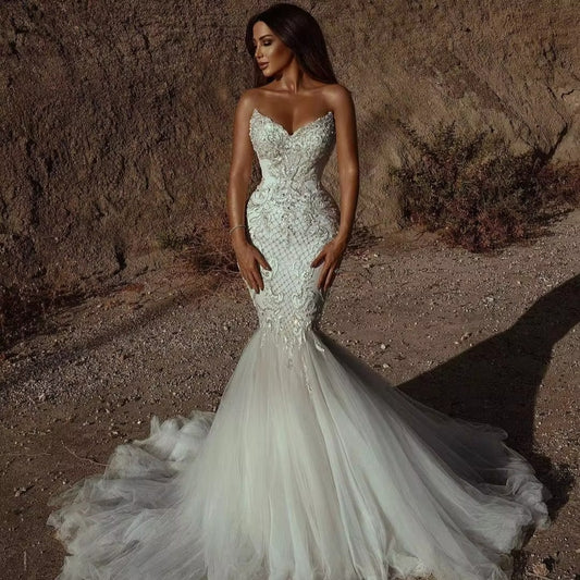 Vestidos de novia de sirena de encaje con cristales sin espalda elegantes Vestidos de novia de tul con apliques de cuello en V sin tirantes sexys Vestidos de novia de tul hechos a medida Hochzeitsklei