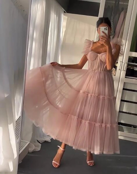 Simple Light Pink Short Prom Dresses Spaghetti Straps Tiered Tulle Prom Gowns Sweetheart Tea-Length Wedding Party Dress