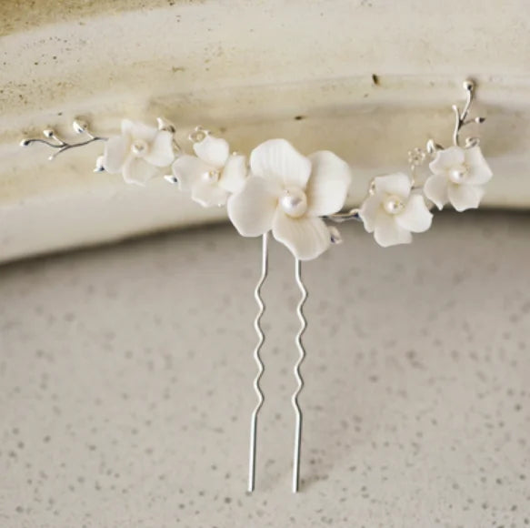 Bridal Jewelry Porcelain White Flower Hair Clips Pins Pearl Head Pieces For Brides Bridesmaids Party Hairpin Wedding Accessories 1pc