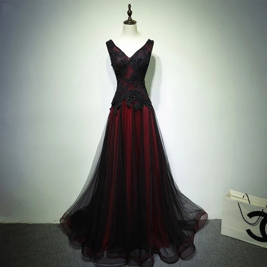 Ball Gown Appliques Beads Quinceanera Dresses Sexy V-Neck Vestidos De 15 Anos Formal Tulle Burgundy With Black Robe De Soiree