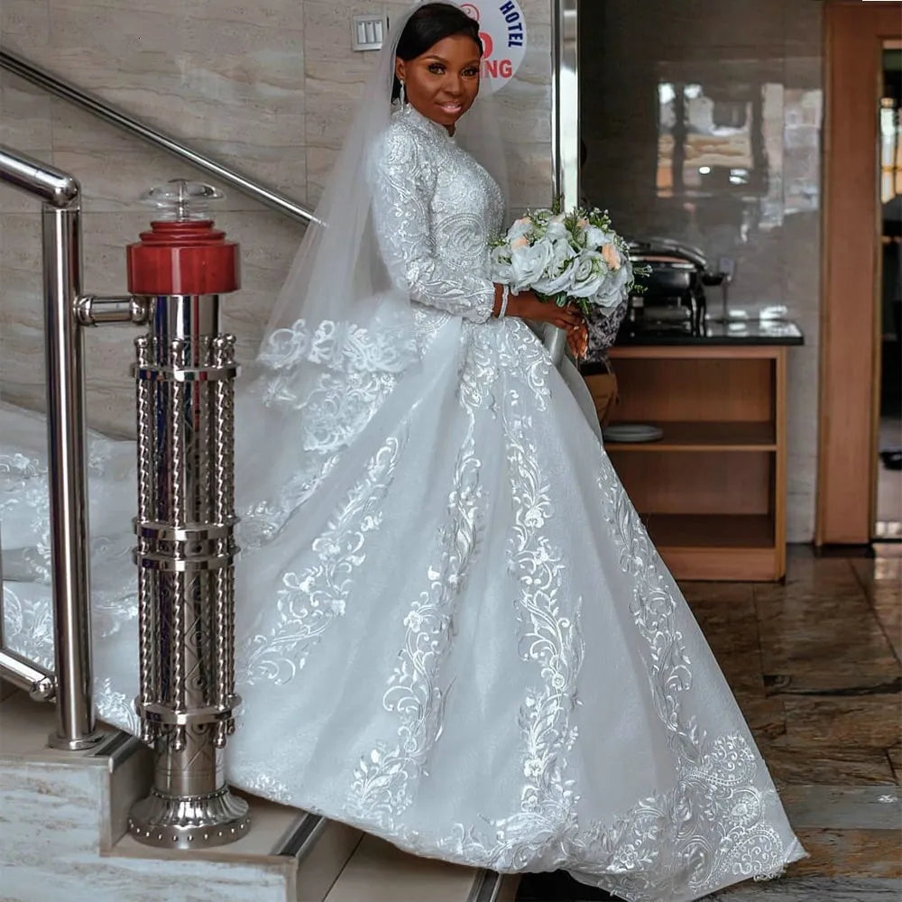Customized Muslim Long sleeve Wedding Dress Ball Gown Tulle High Neck Lace Appliques Africa Bridal Gown Robe De Mariage Ivory