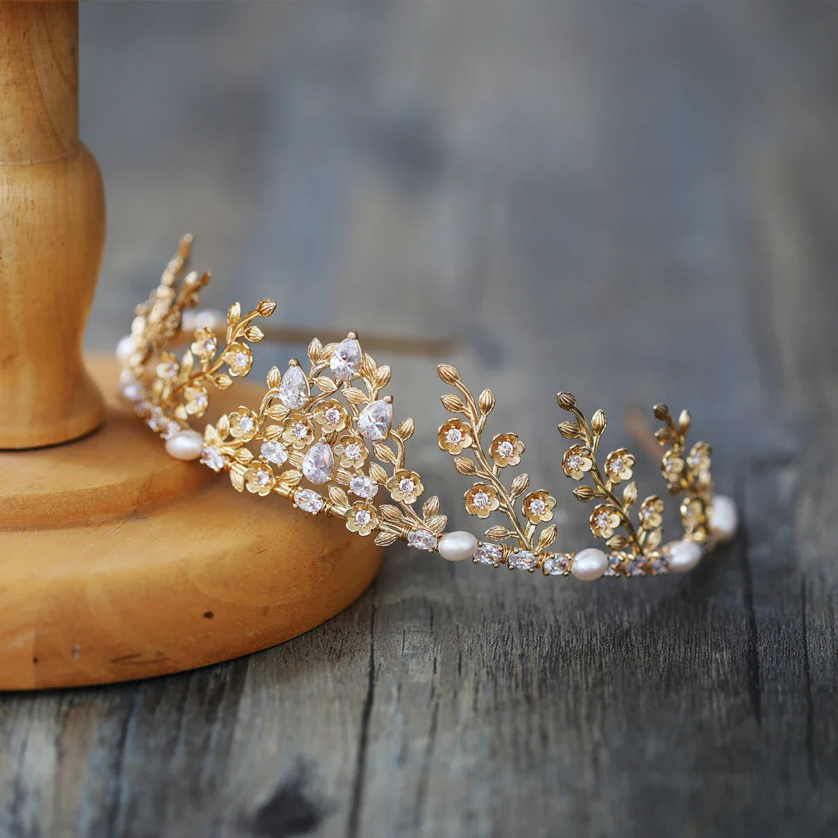 Bridal Hair Jewelry Vintage Tiara Crown Zircon Pearl Headband Headpiece For Brides Princess Queen Hairband Wedding Accessories