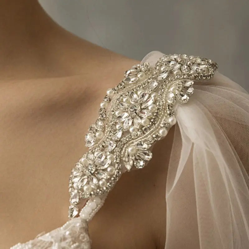 Soft Bridal Cape Veil with Diamond Appliques on Shoulder Wedding Cloak Elegant Bridal Accessory