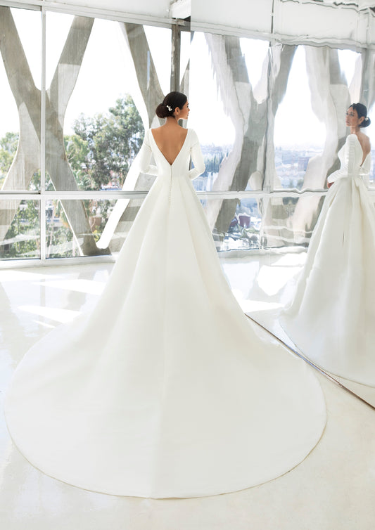 Vestidos de novia elegantes de satén, vestido de novia de princesa de manga larga, cuentas, perlas, espalda en V, cola de corte, vestidos de boda para Iglesia