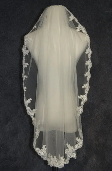 1 Layer Fingertip Bridal Veil Lace Edge Wedding Accessories in White ,Ivory ,Off-white Ivory