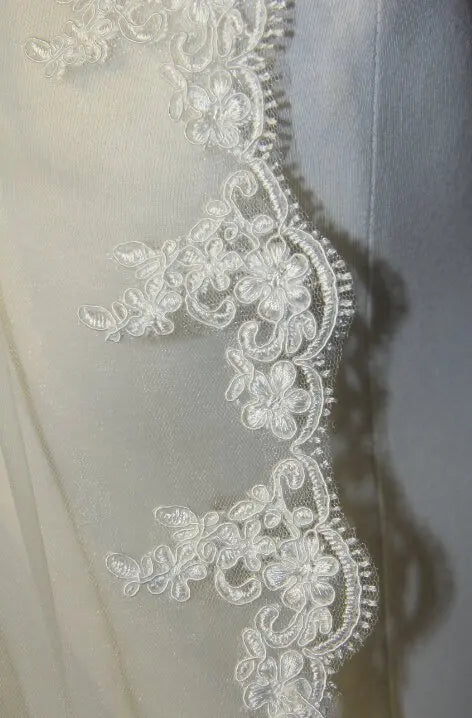 1 Layer Fingertip Bridal Veil Lace Edge Wedding Accessories in White ,Ivory ,Off-white
