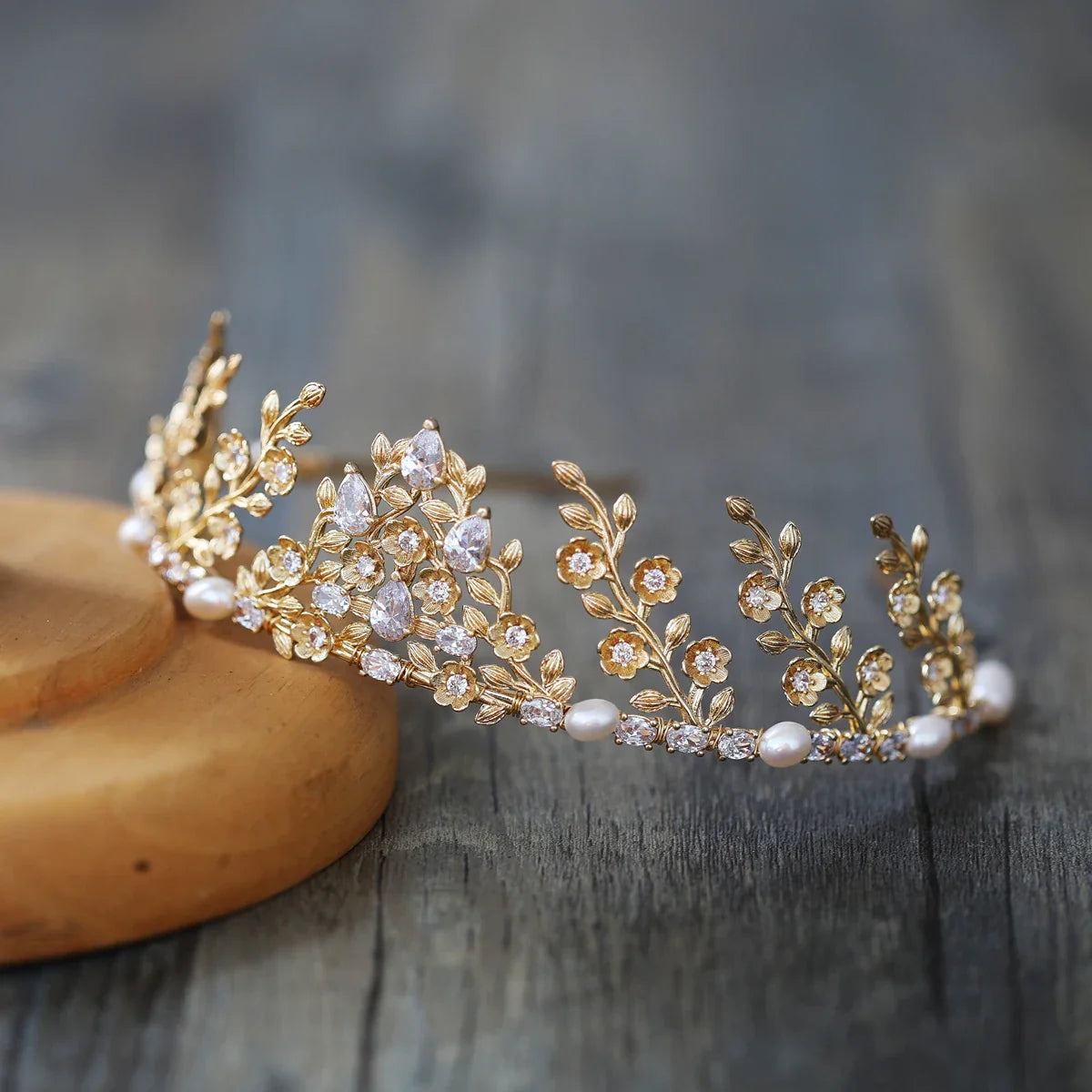 Bridal Hair Jewelry Vintage Tiara Crown Zircon Pearl Headband Headpiece For Brides Princess Queen Hairband Wedding Accessories