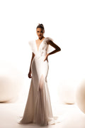 Elegant Mermaid Wedding Dress Showcasing Puffy Sleeves, a Graceful V-Neckline, and Refined Button Embellishments